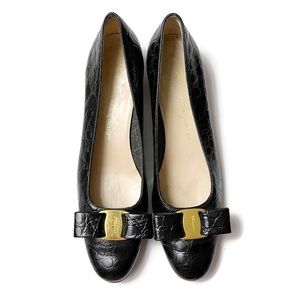 Ferragamo Vintage Vara Pumps